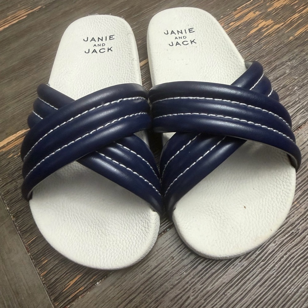 Janie and Jack Navy Blue Cross Strap Pool Slides sandals size 10 
NWOT